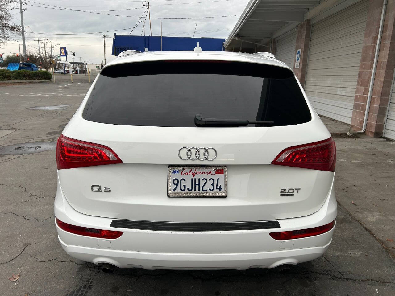 Used 2011 Audi Q5 2.0T Premium AWD/4WD image 4