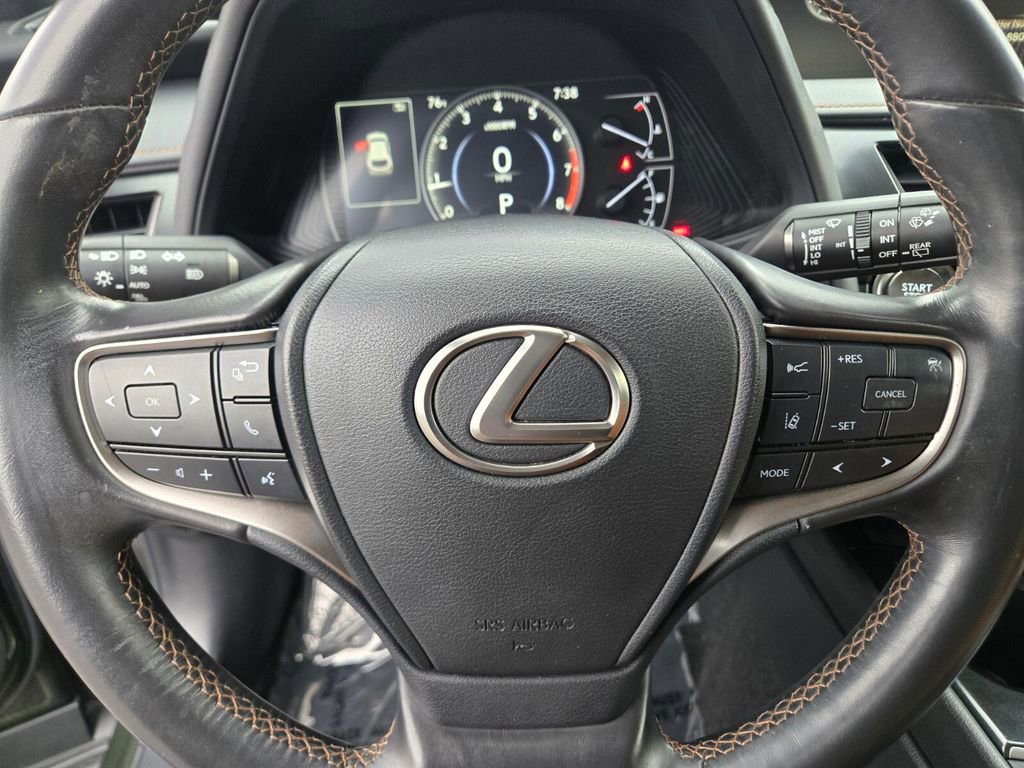 Used 2019 Lexus UX 200 w/ Accessory Package FWD image 22