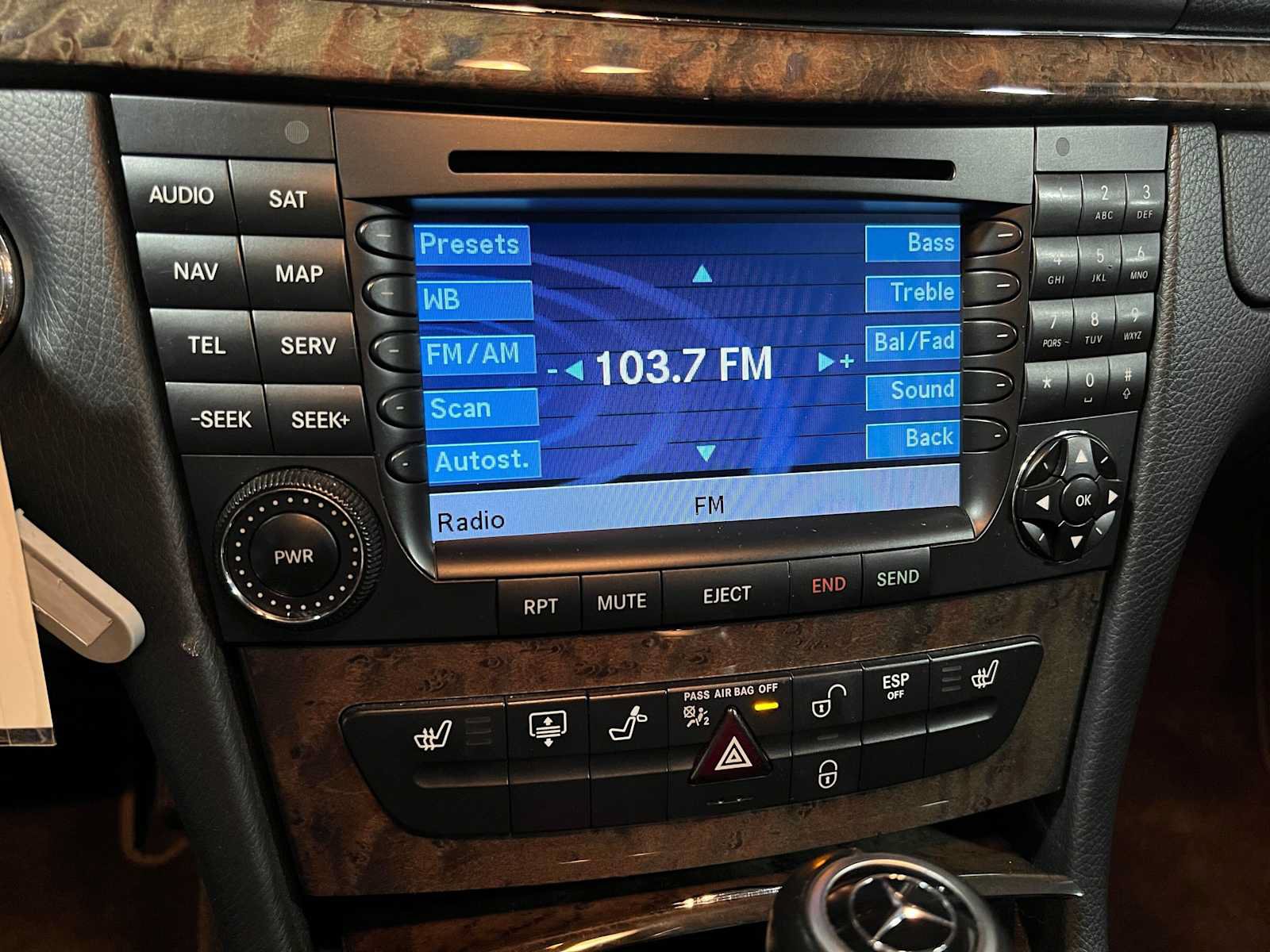 Used 2008 Mercedes-Benz E 350 4MATIC Sedan image 32