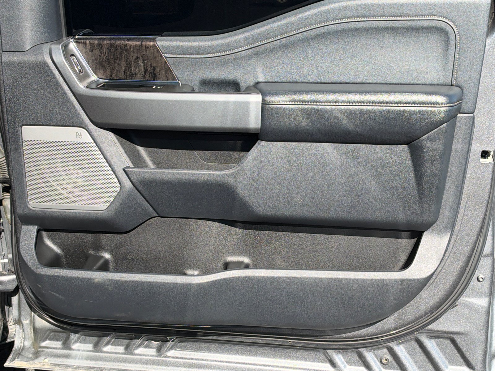 Used 2025 Ford F250 Lariat w/ FX4 Off-Road Package AWD/4WD image 14
