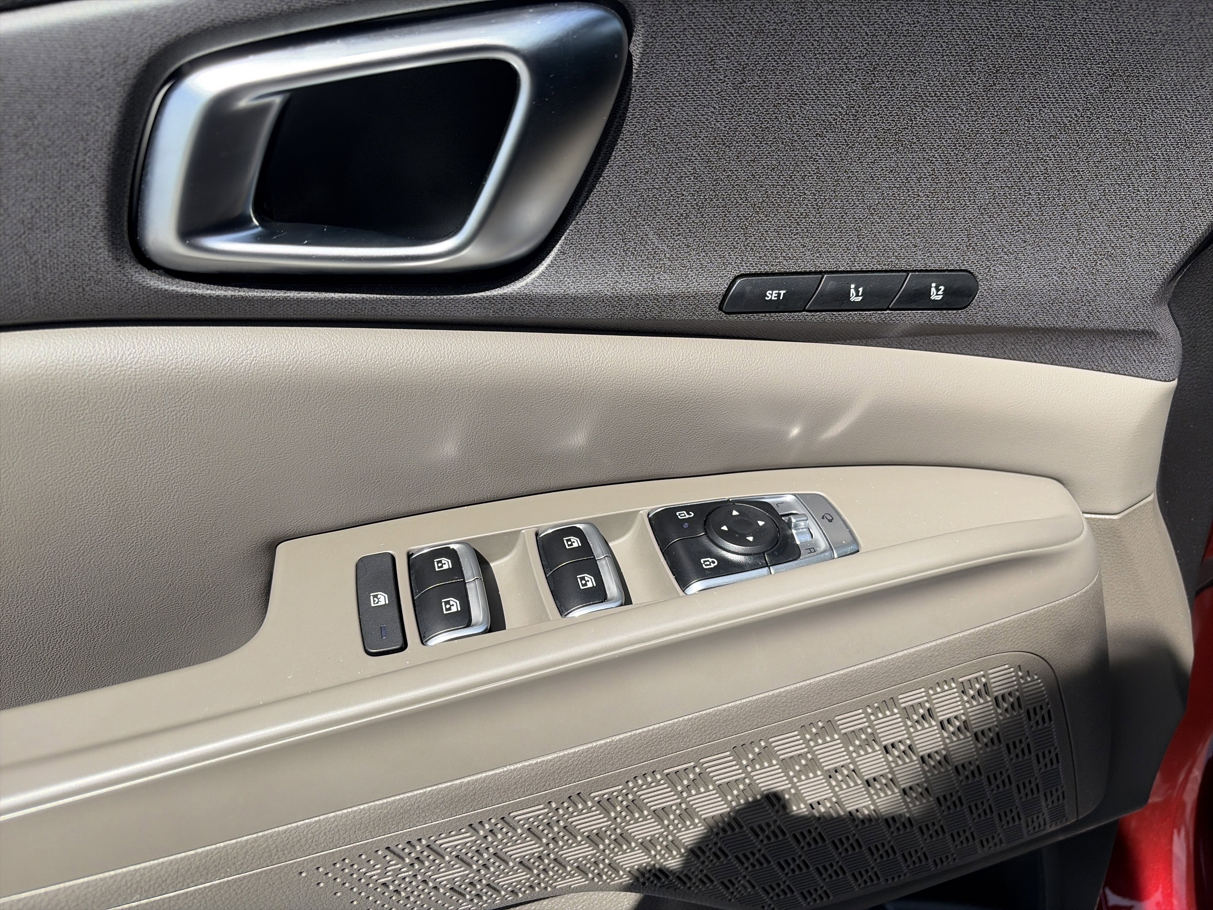 Used 2026 Kia Carnival EX FWD image 16