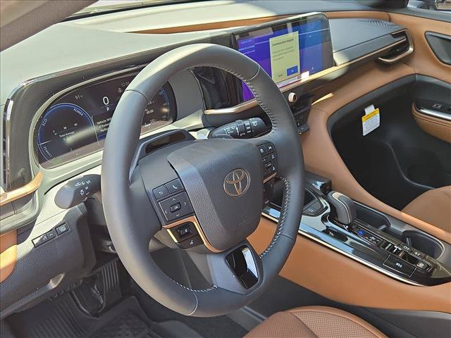 New 2026 Toyota Crown Signia AWD/4WD image 3