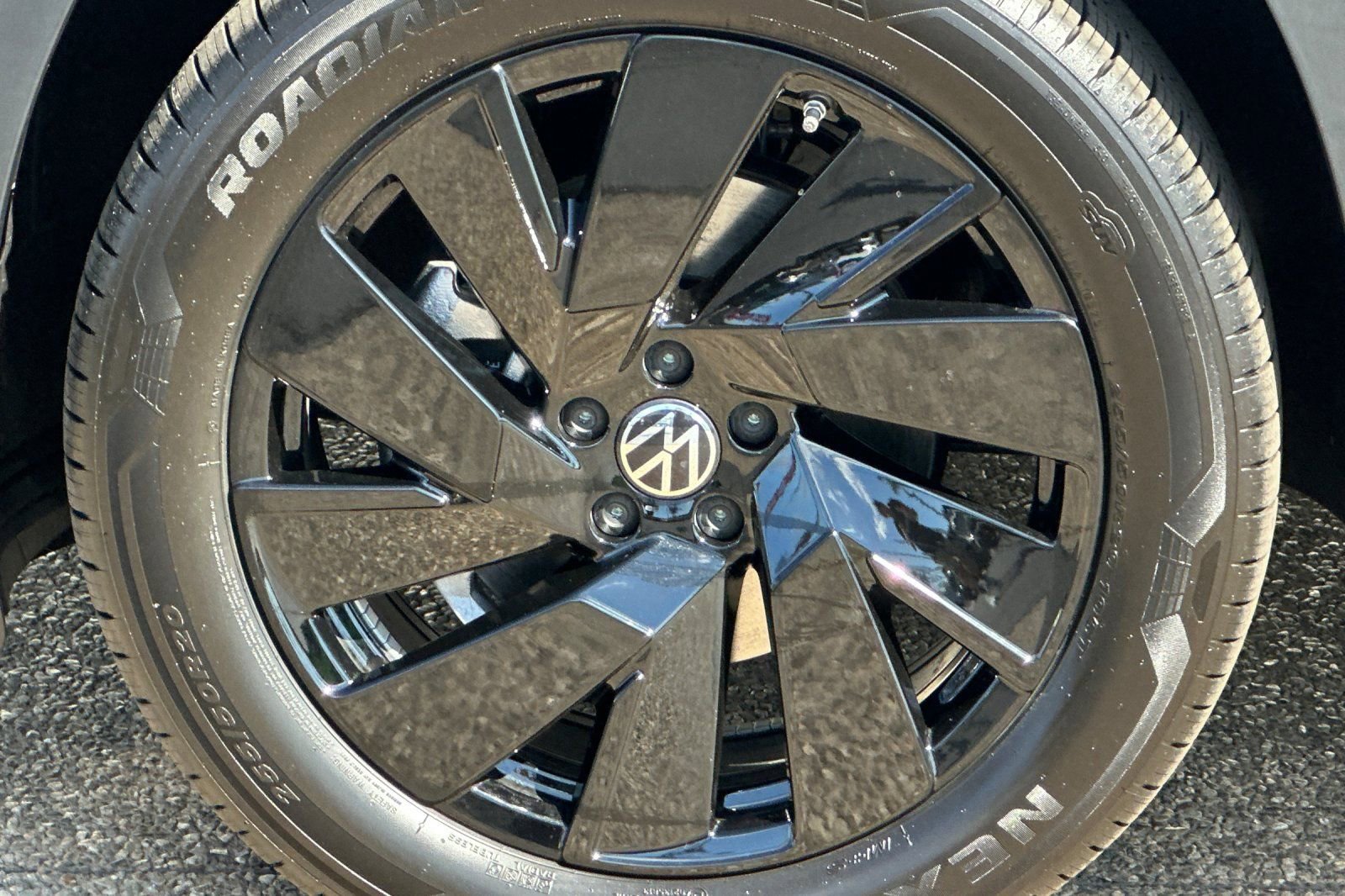 New 2026 Volkswagen Atlas SE image 26