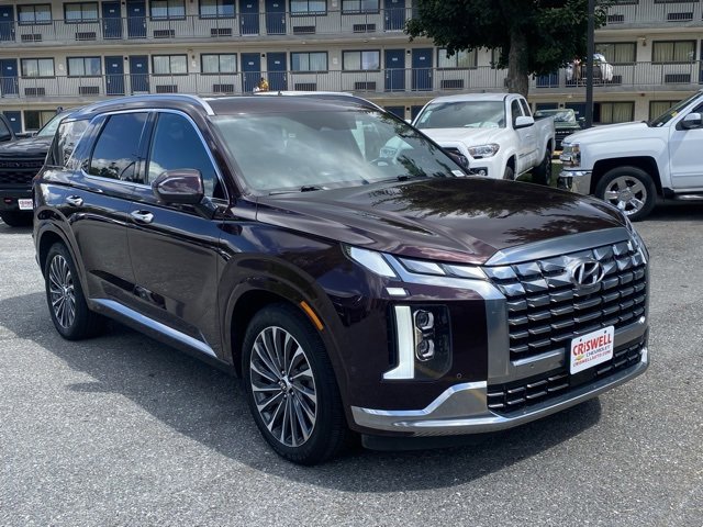 Used 2024 Hyundai Palisade Calligraphy image 2