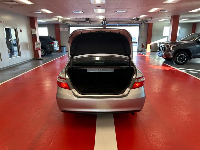 Used 2016 Toyota Camry LE FWD image 25
