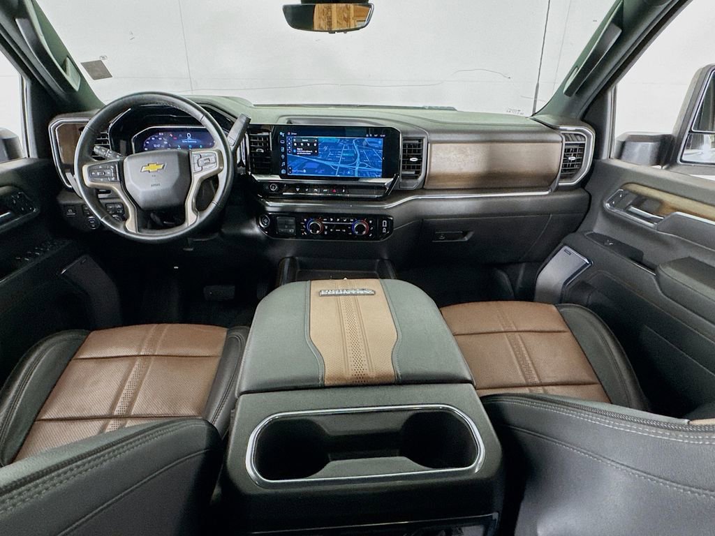 Used 2024 Chevrolet Silverado 3500 High Country w/ High Country Premium Package image 34