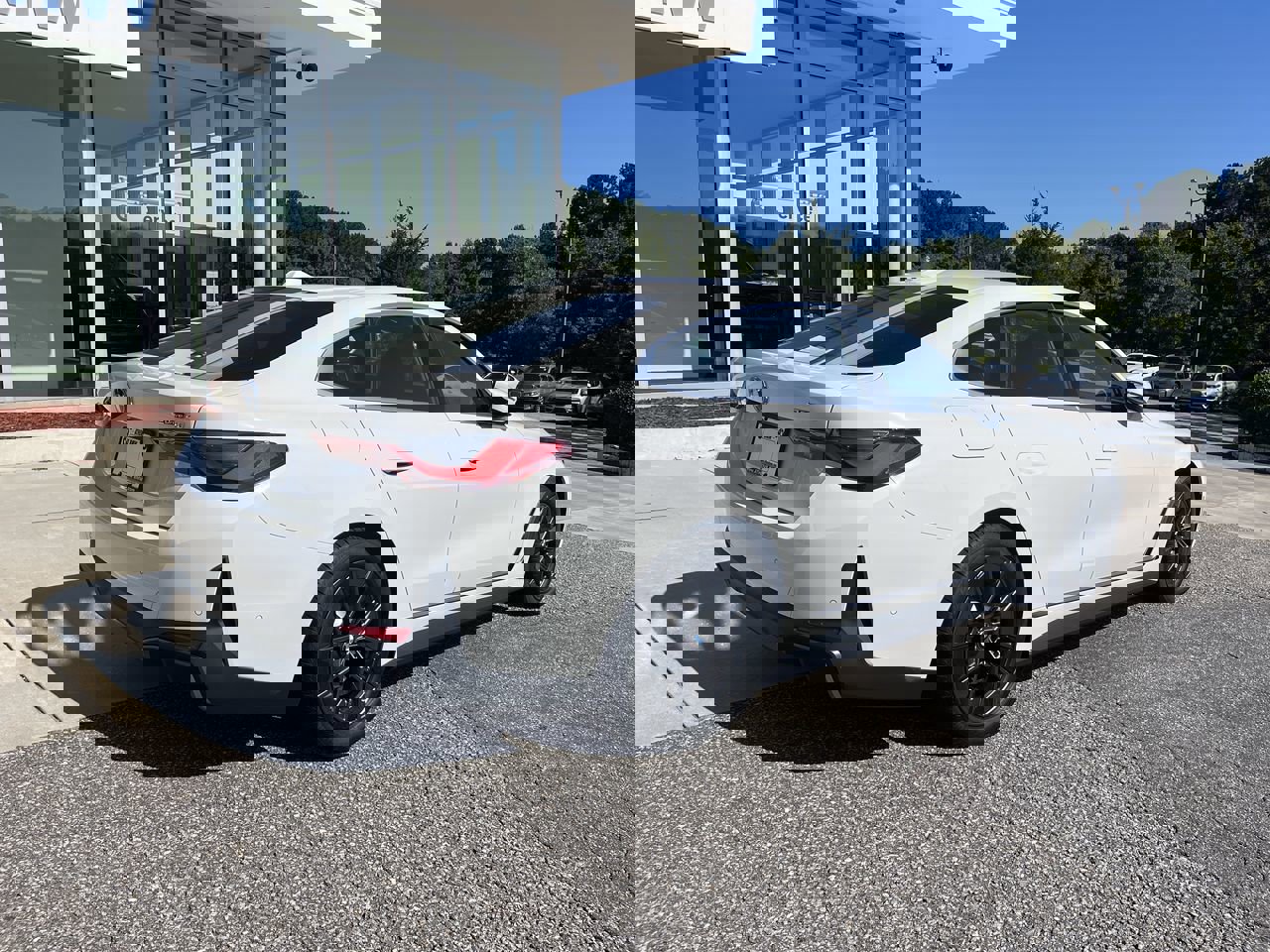 Used 2025 BMW i4 eDrive40 w/ Premium Package image 8