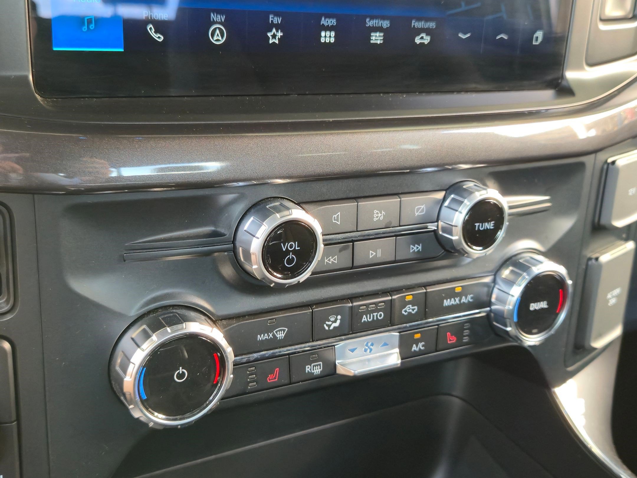 Used 2023 Ford F150 XLT w/ Equipment Group 302A High image 25