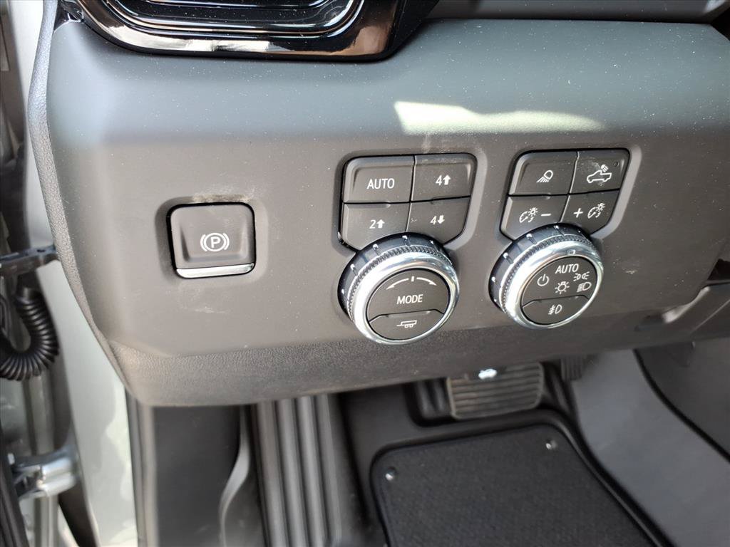New 2026 GMC Sierra 2500 AT4 w/ AT4 Preferred Package AWD/4WD image 10