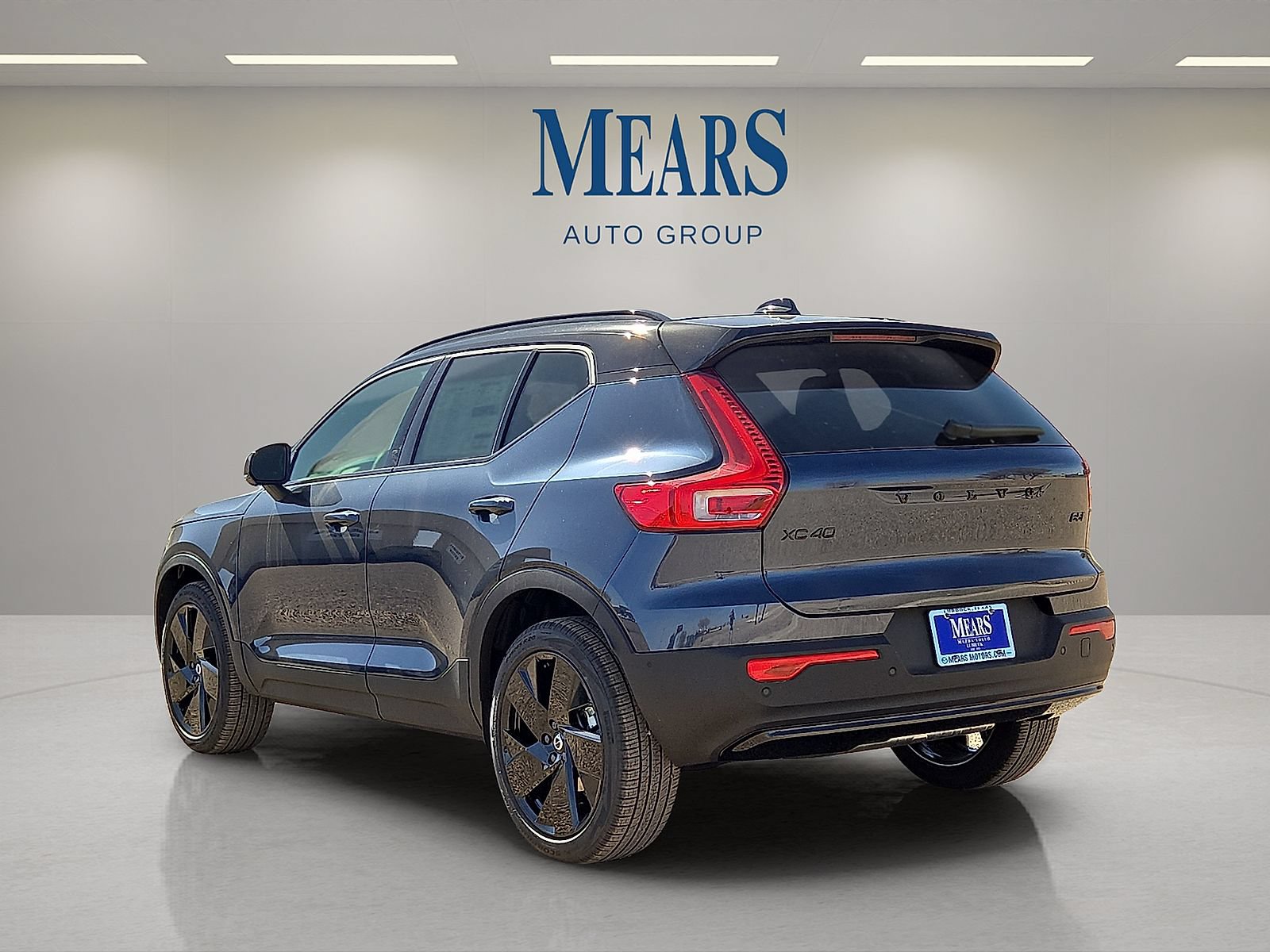 New 2026 Volvo XC40 B5 Ultra w/ Protection Package Premier AWD/4WD image 3