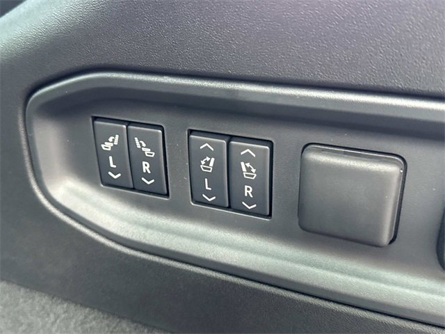 New 2026 Cadillac Vistiq Sport image 7