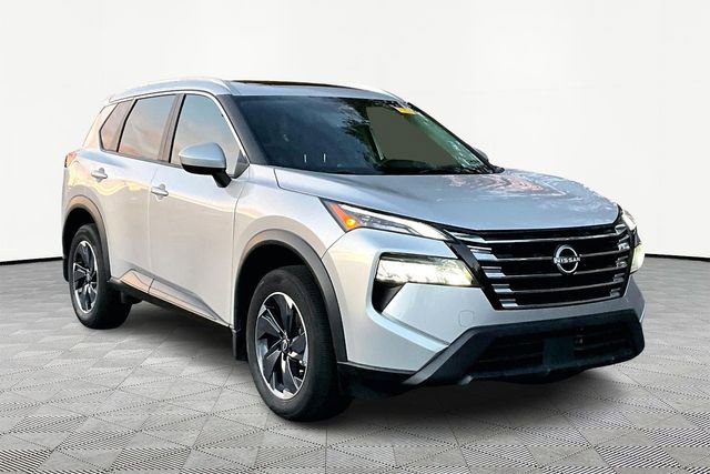 Used 2024 Nissan Rogue SV w/ SV Premium Package image 1