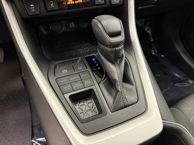 Certified 2024 Toyota RAV4 XLE w/ Convenience Package AWD/4WD image 16