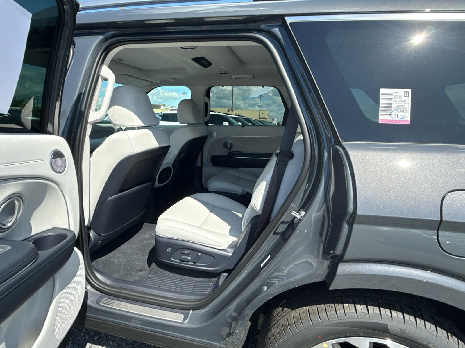 New 2026 Hyundai Palisade Calligraphy FWD image 18