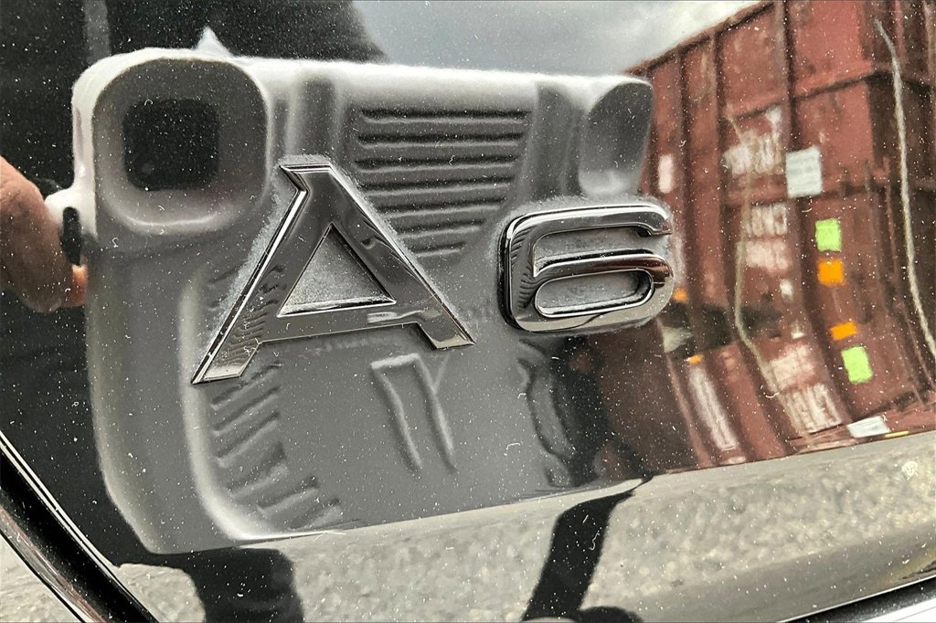 Used 2022 Audi A6 2.0T Premium image 24