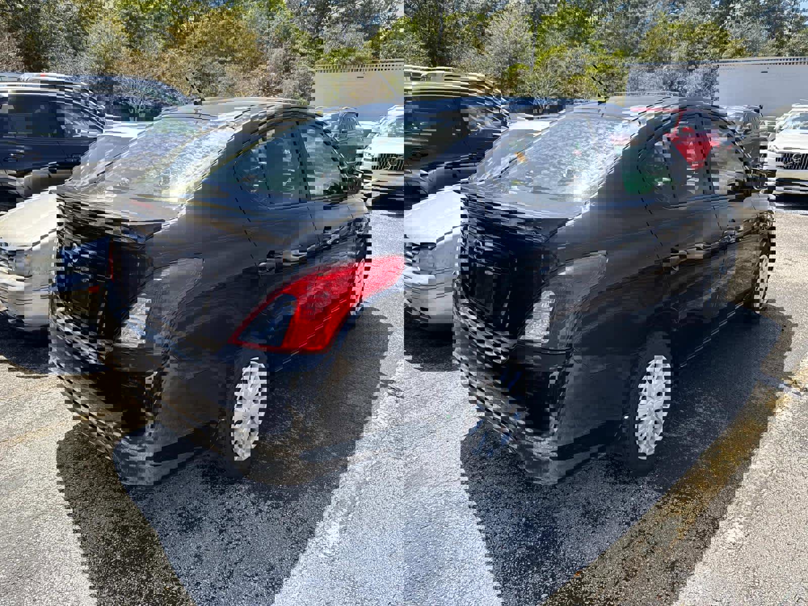 Used 2019 Nissan Versa S Plus image 4