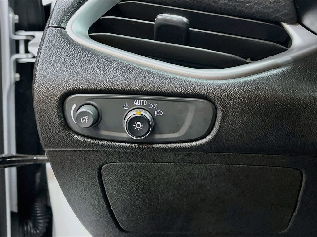 Used 2023 Chevrolet Malibu LT FWD image 10