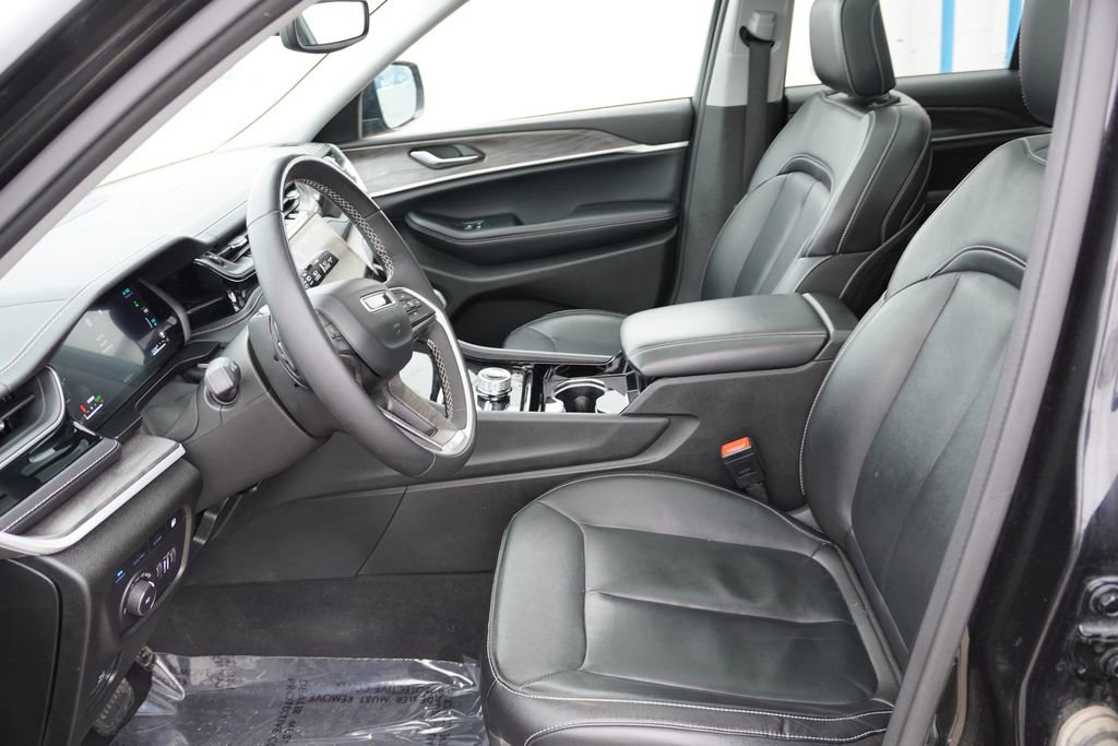 Used 2022 Jeep Grand Cherokee Limited 4xe image 16