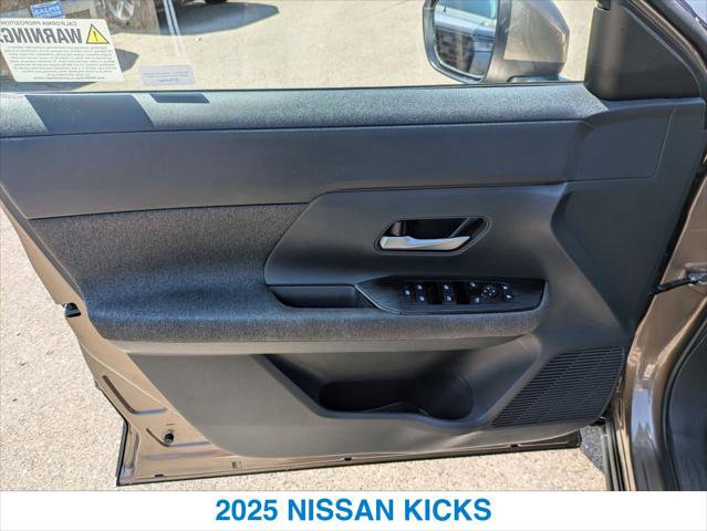 Used 2025 Nissan Kicks SV FWD image 12