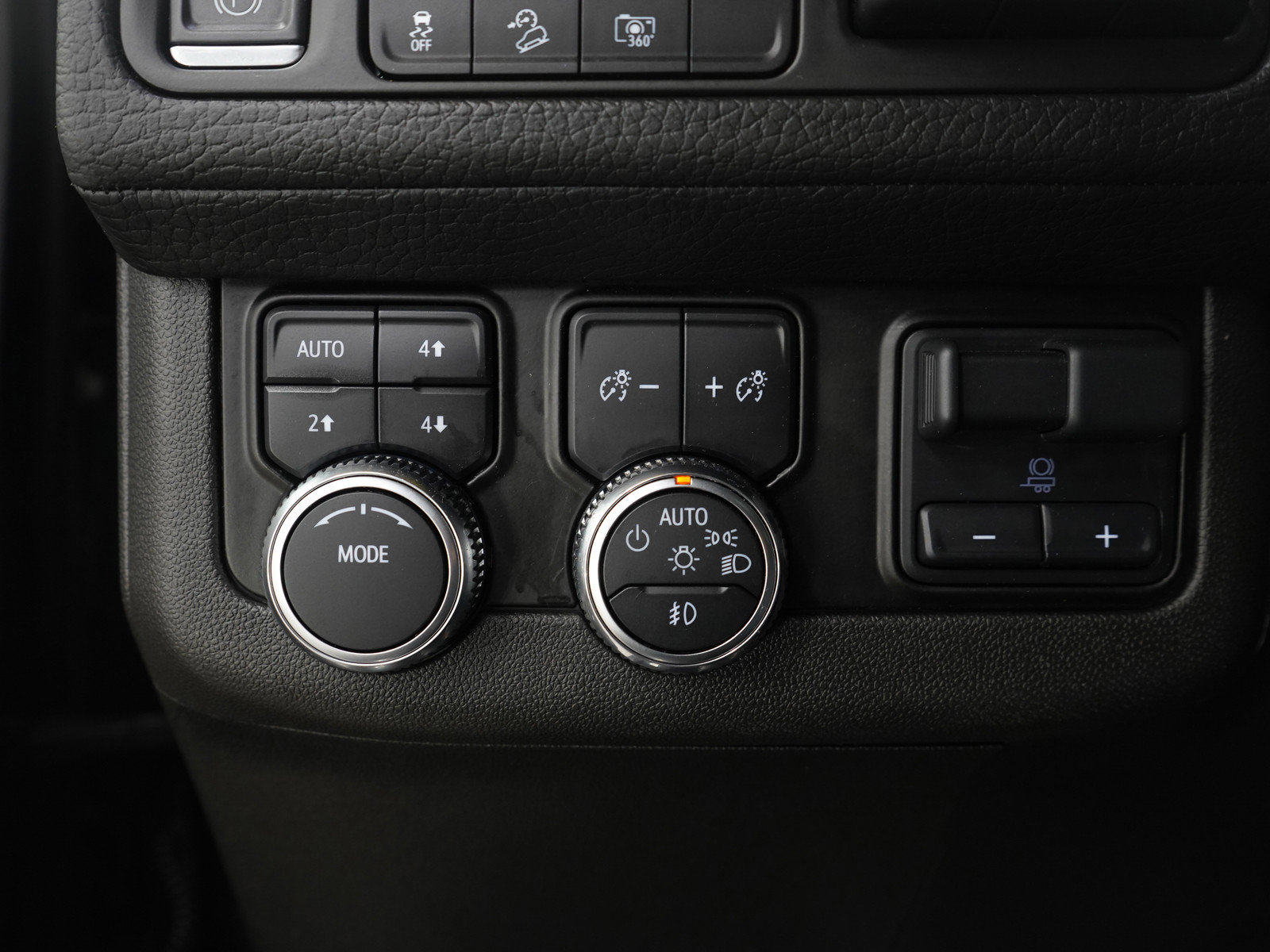 Used 2023 GMC Yukon XL Denali w/ Max Trailering Package image 27