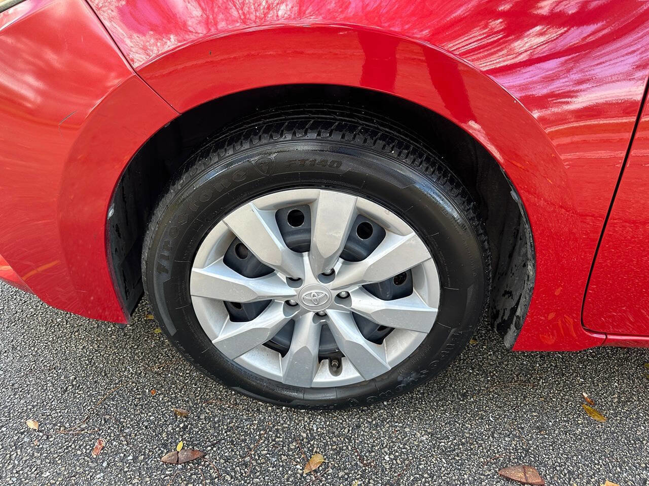 Used 2015 Toyota Corolla LE FWD image 16