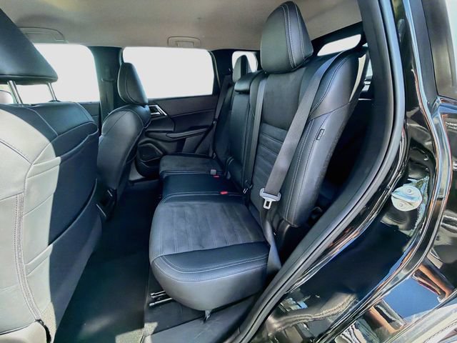 Used 2024 Mitsubishi Outlander SE FWD image 25