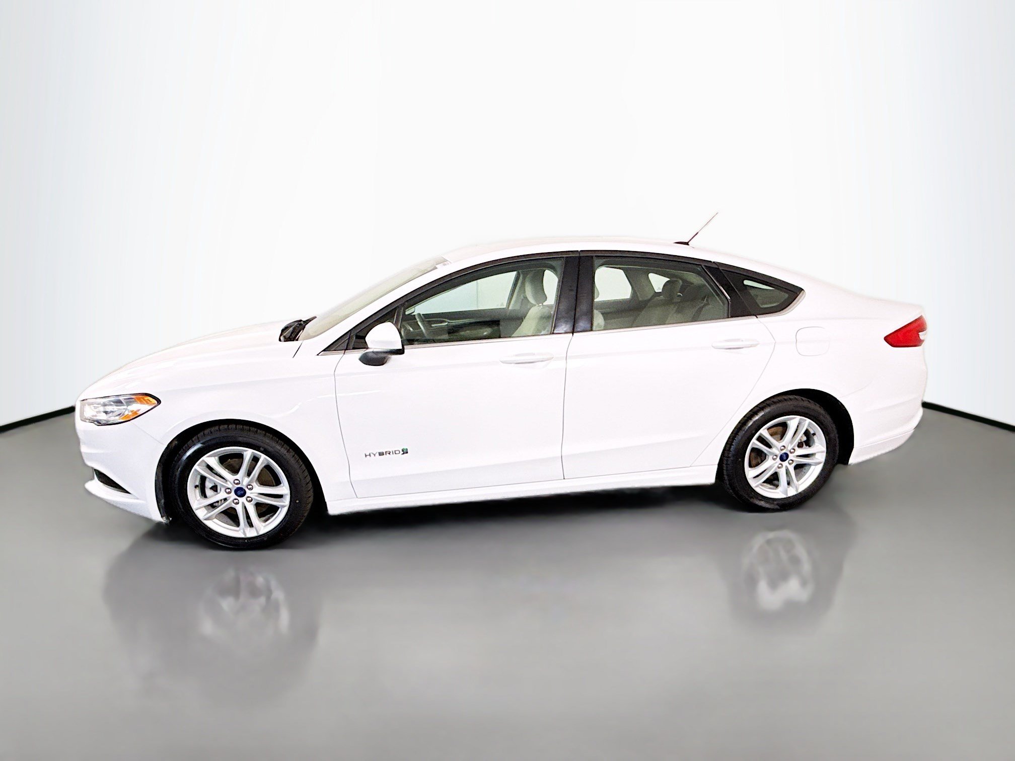 Used 2018 Ford Fusion S FWD image 6
