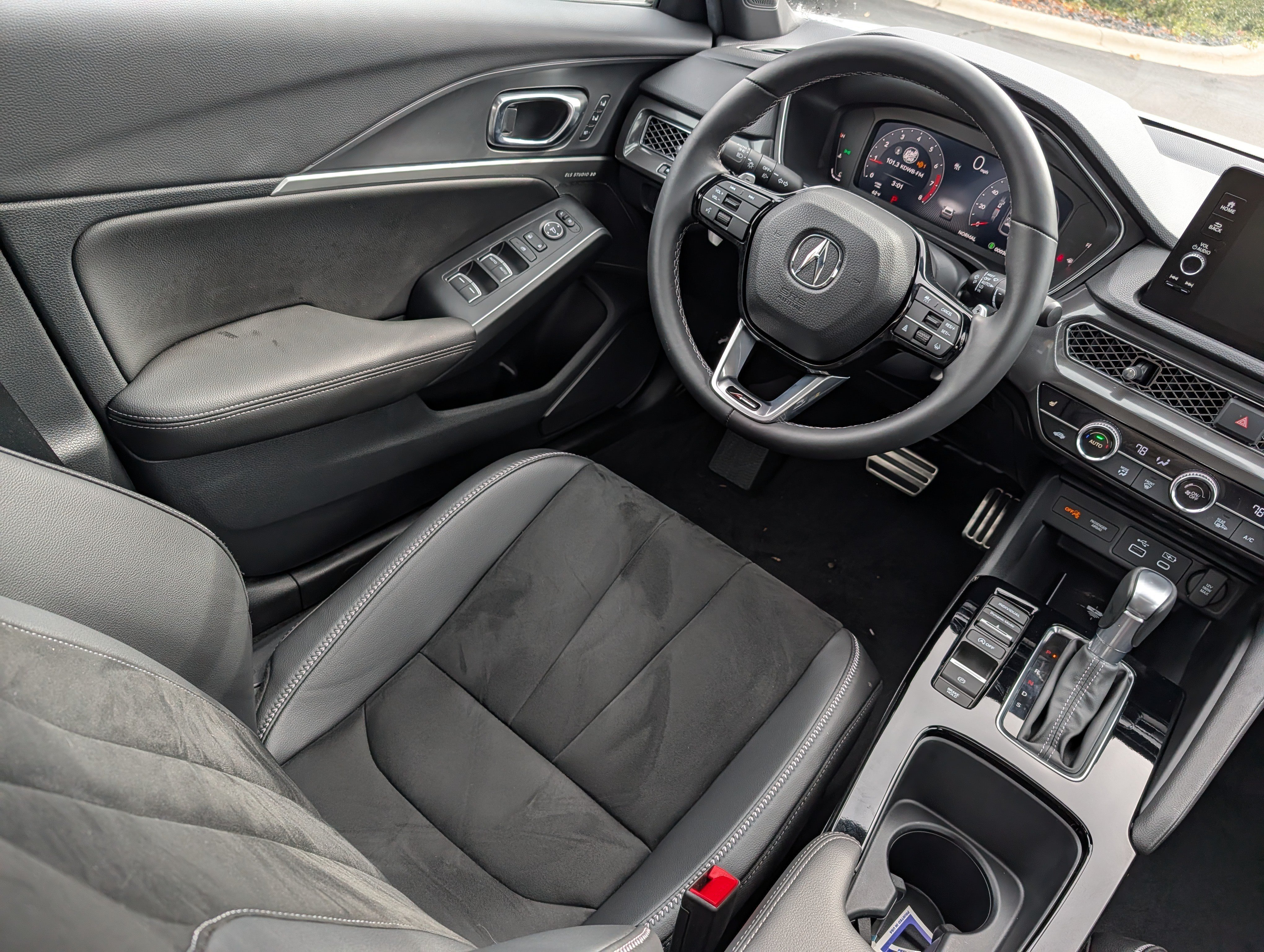 Certified 2025 Acura Integra A-Spec w/ Technology Package FWD image 9
