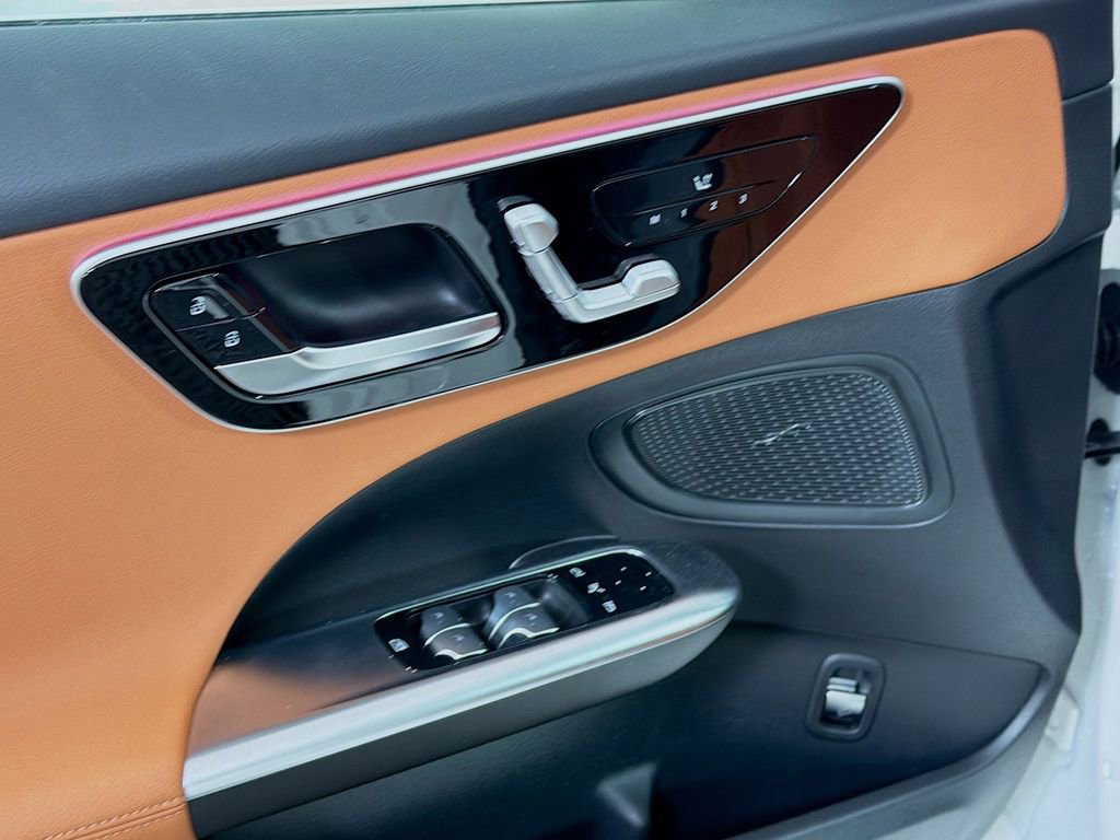 New 2026 Mercedes-Benz C 300 4MATIC Sedan image 19