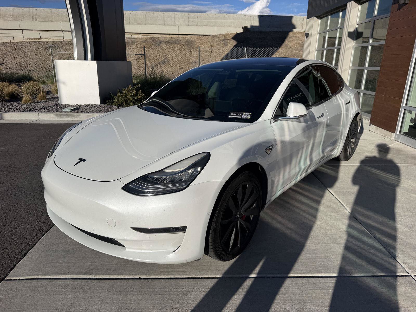 Used 2018 Tesla Model 3 Long Range RWD image 4