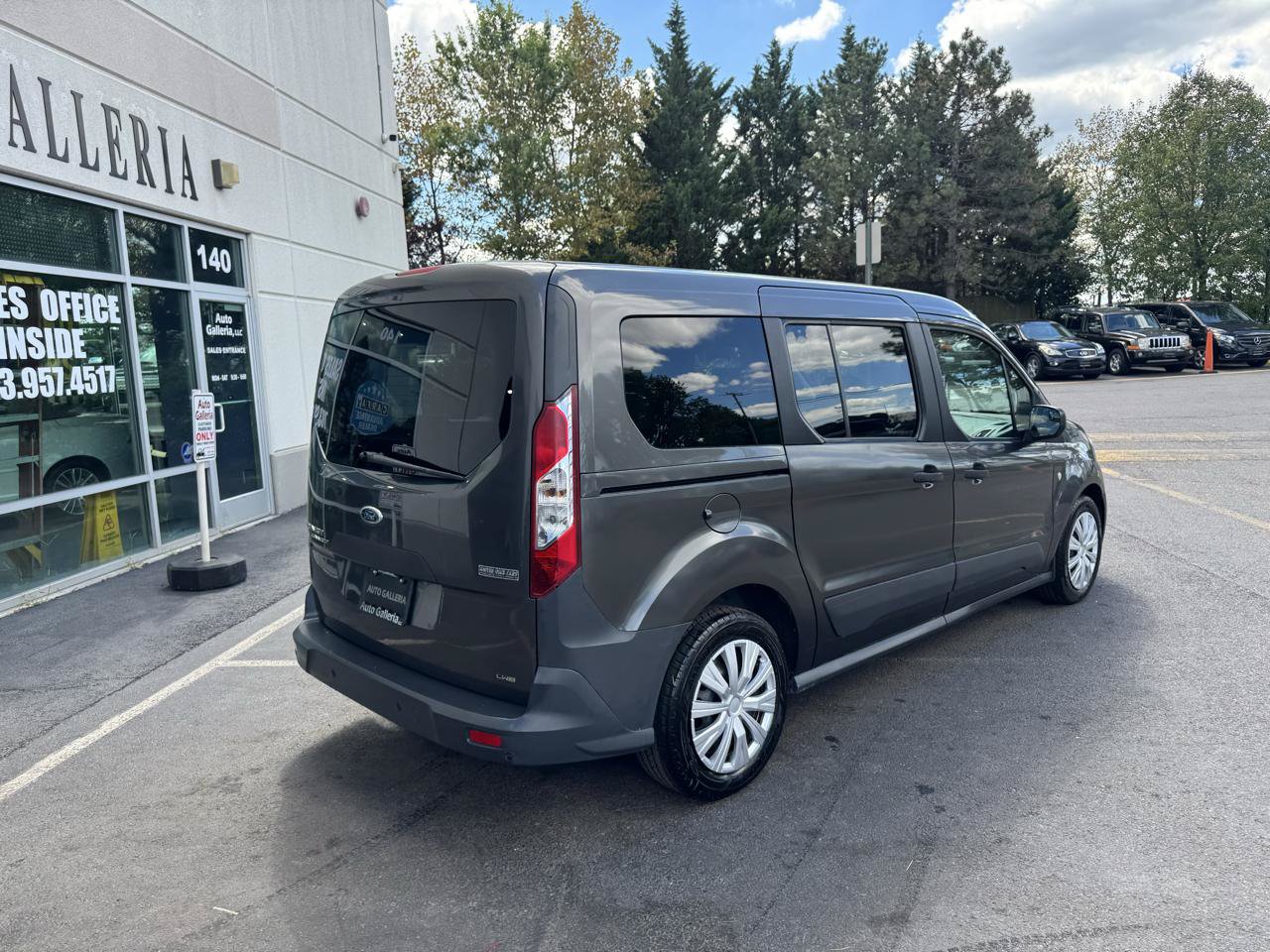 Used 2016 Ford Transit Connect XL FWD image 5