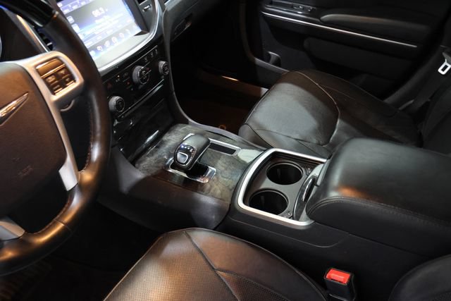 Used 2014 Chrysler 300 C AWD/4WD image 24