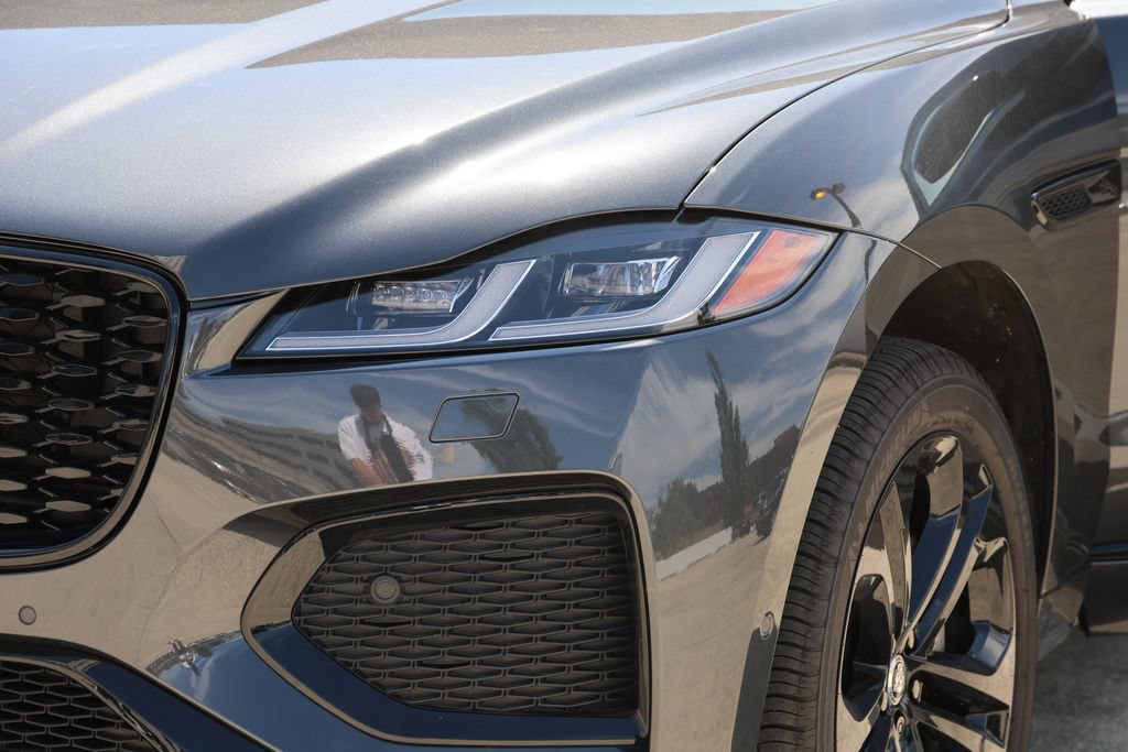 Used 2026 Jaguar F-PACE R-Dynamic S AWD/4WD image 11