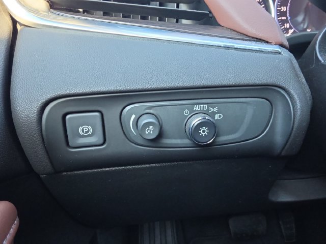 Used 2021 Buick Enclave Avenir w/ Avenir Technology Package FWD image 10