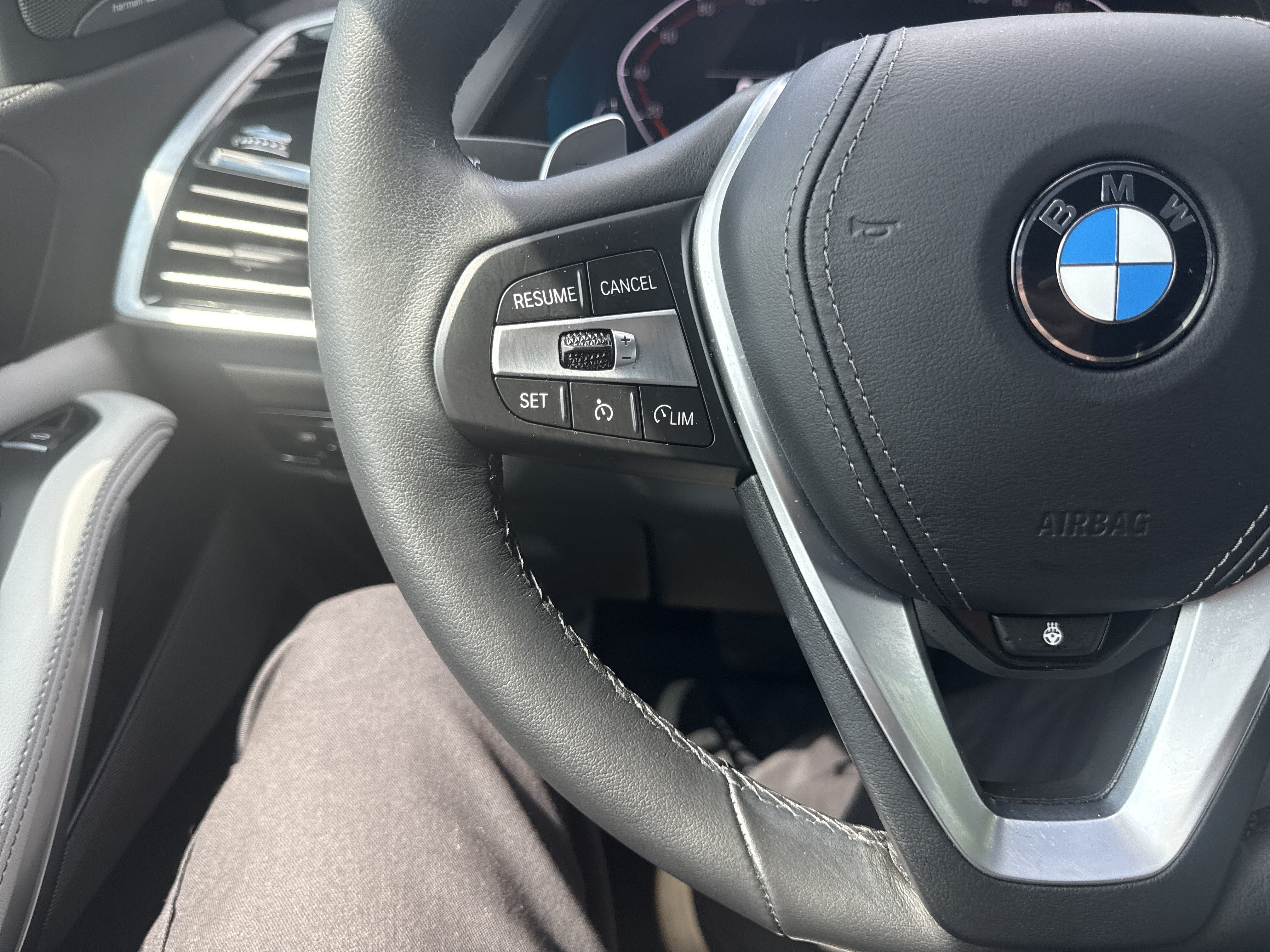 Used 2023 BMW X5 xDrive40i w/ Premium Package AWD/4WD image 19