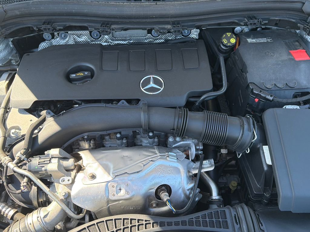Certified 2023 Mercedes-Benz GLA 250 4MATIC image 31