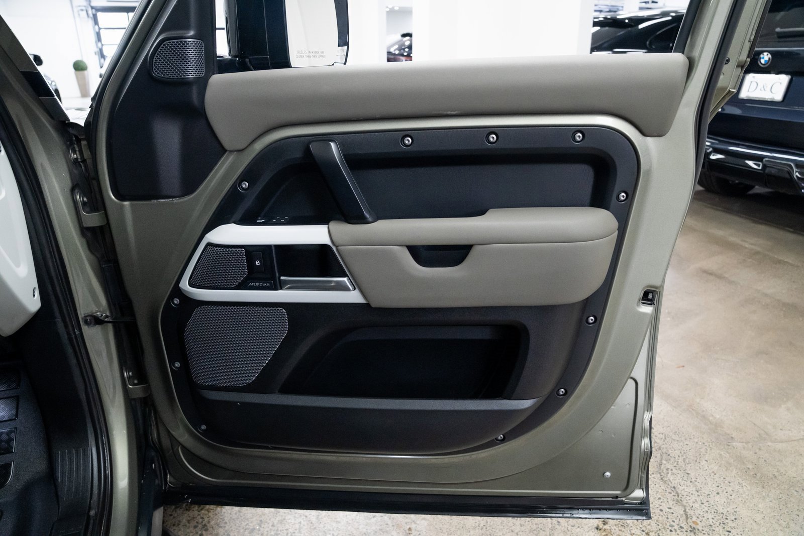 Used 2021 Land Rover Defender 110 SE image 23