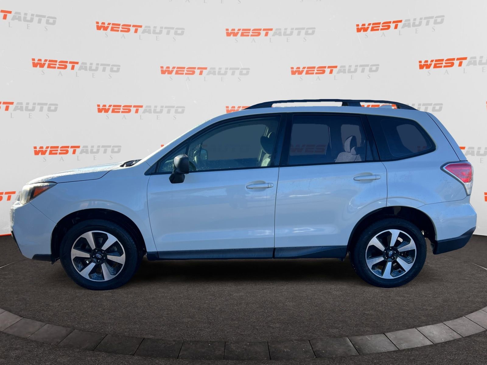 Used 2018 Subaru Forester 2.5i w/ Alloy Wheel Package image 2