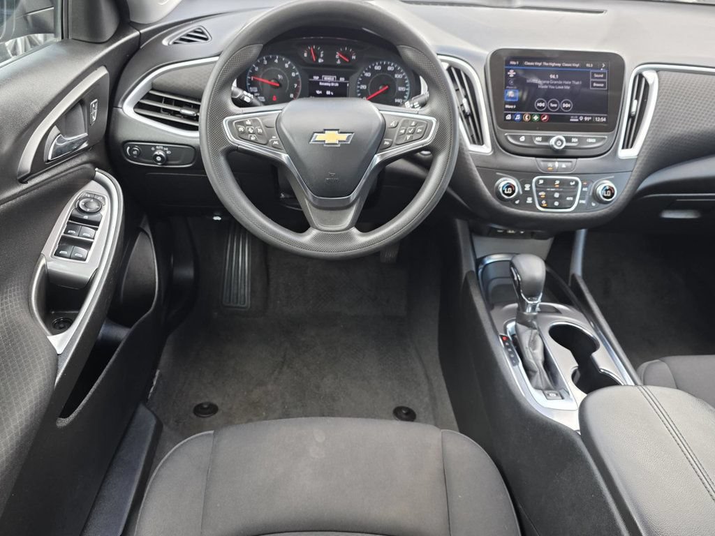 Used 2023 Chevrolet Malibu LT FWD image 10