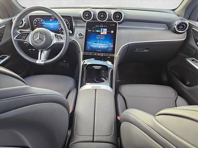 Used 2025 Mercedes-Benz GLC 300 image 15