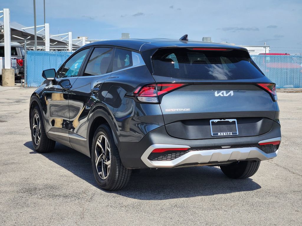 Used 2025 Kia Sportage LX FWD image 7