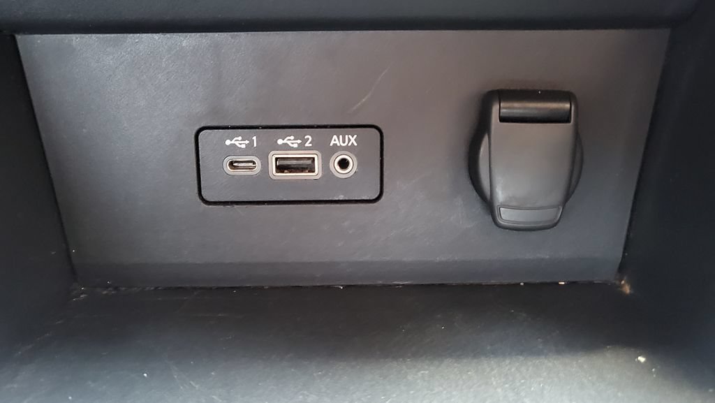 Used 2020 Nissan Sentra SV w/ Electronics Package FWD image 36