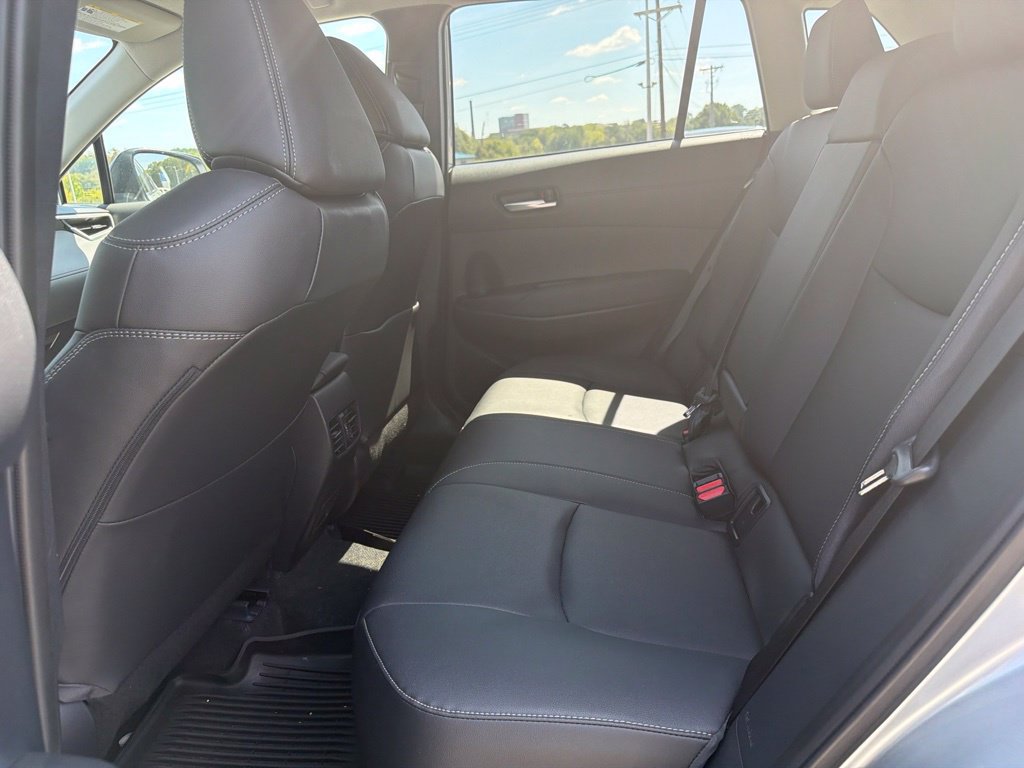 Used 2025 Toyota Corolla Cross XLE FWD image 40