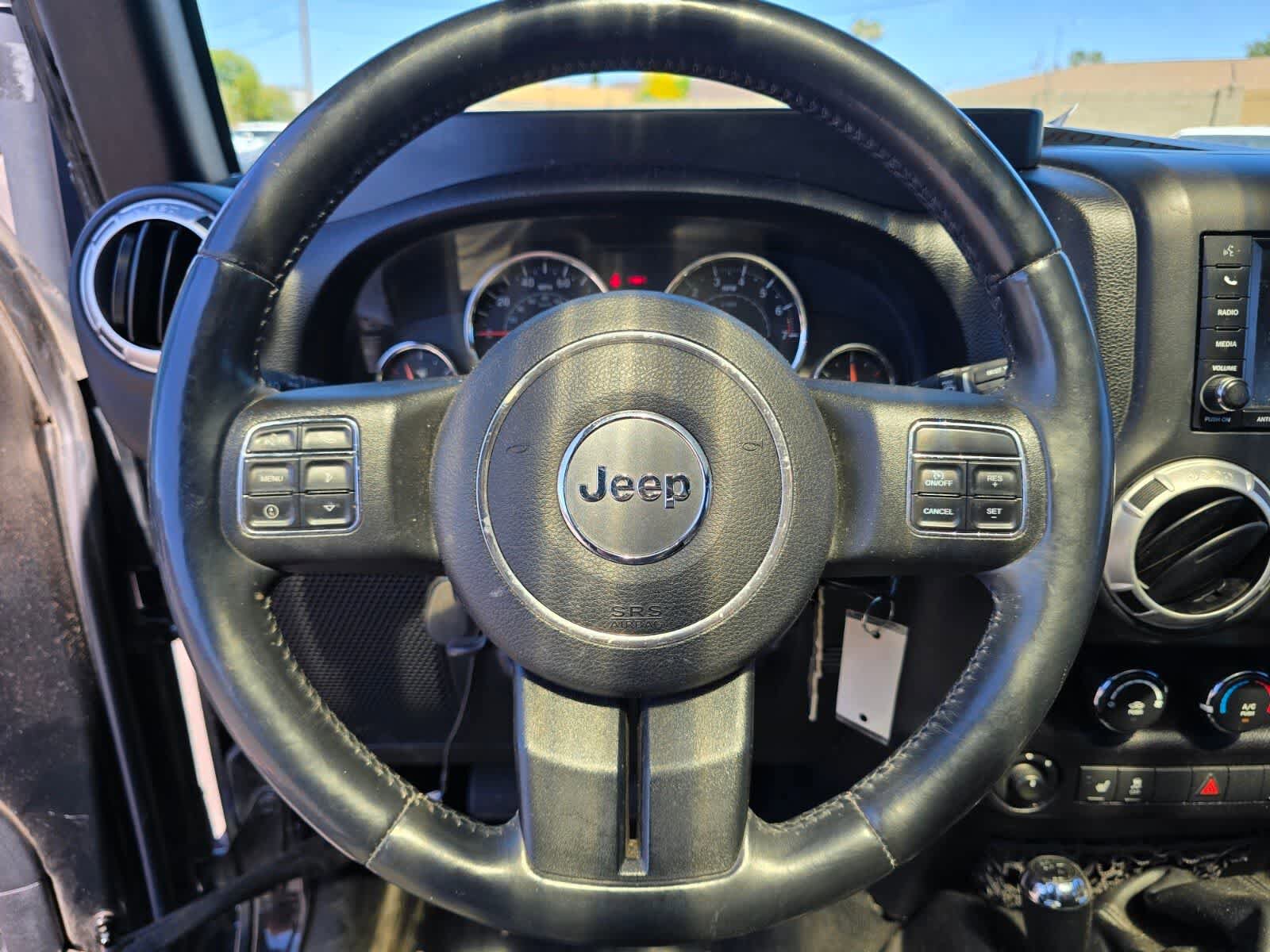 Used 2015 Jeep Wrangler Unlimited Sahara w/ Dual Top Group AWD/4WD image 20