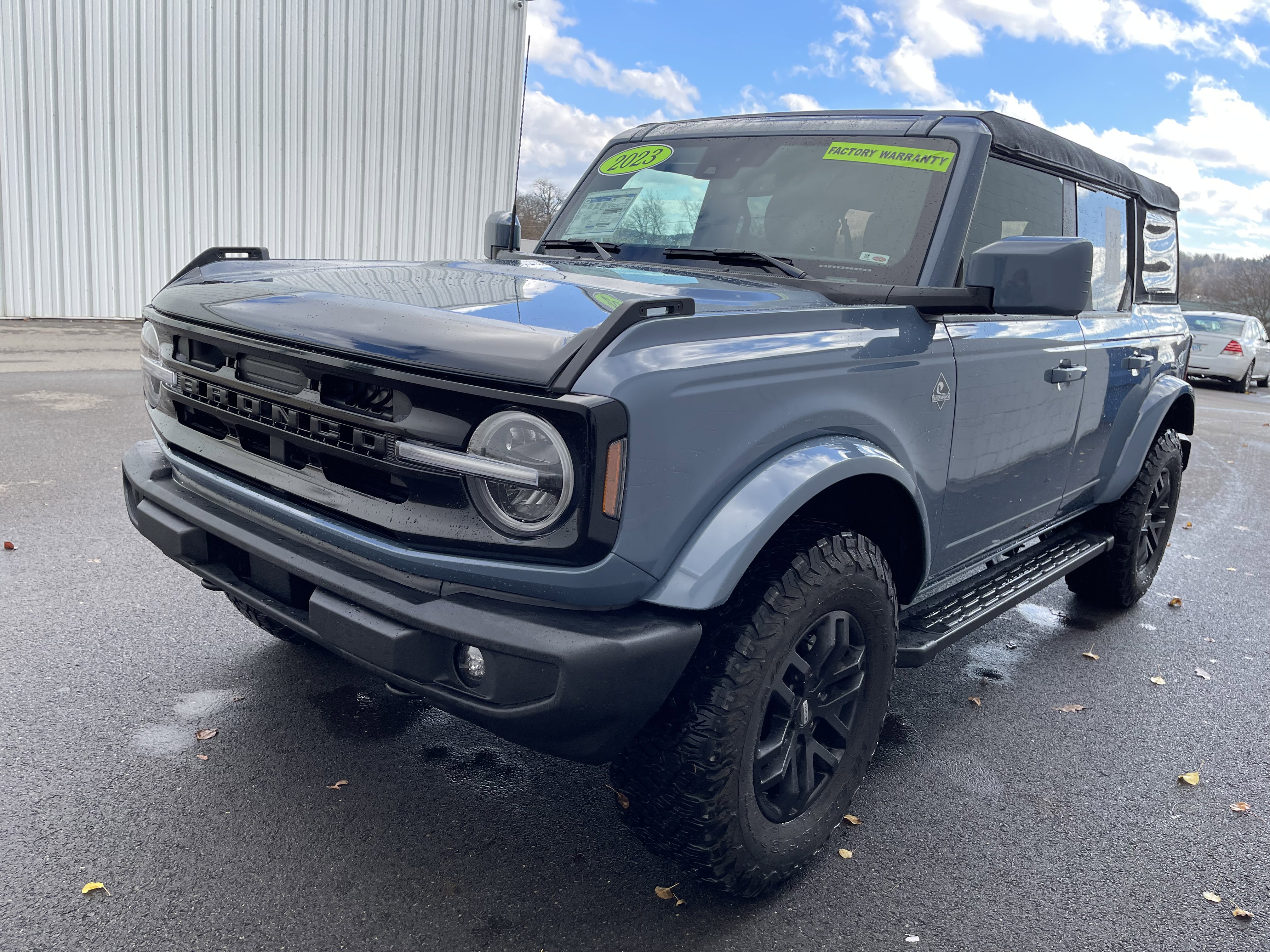 Used 2023 Ford Bronco Outer Banks image 5