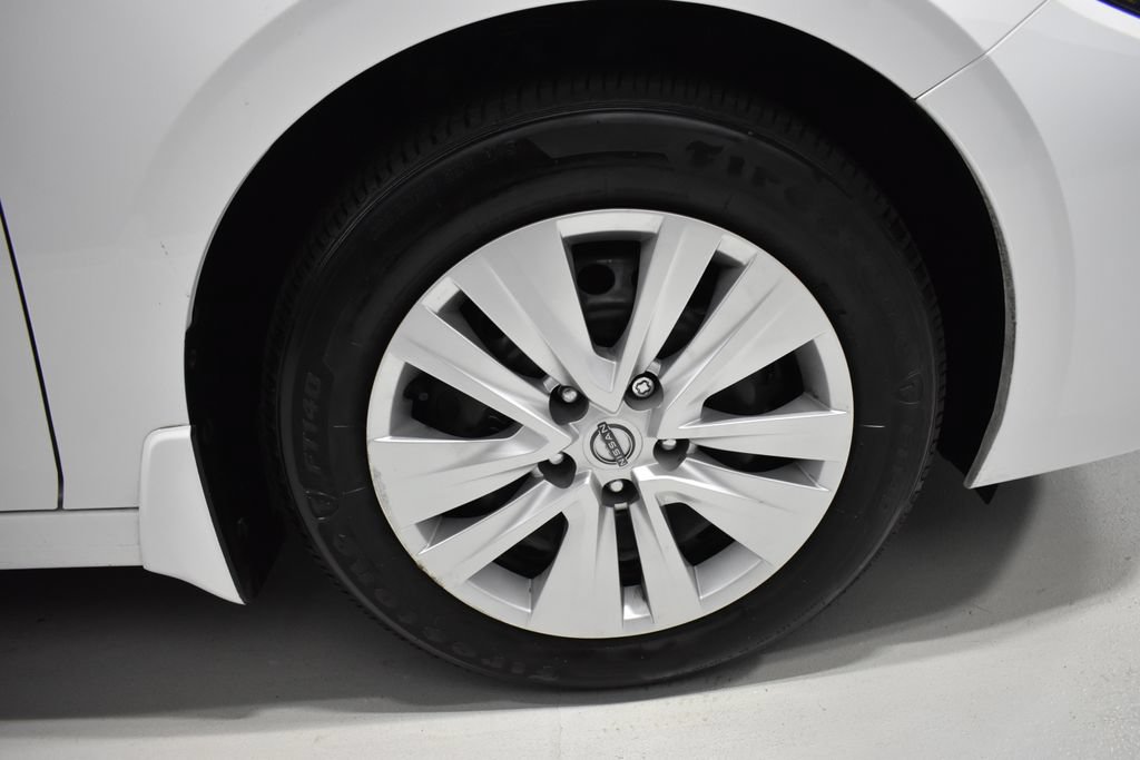 Certified 2025 Nissan Sentra S FWD image 10