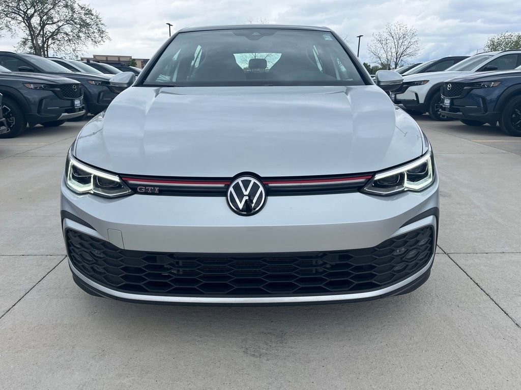 Used 2022 Volkswagen GTI SE FWD image 3