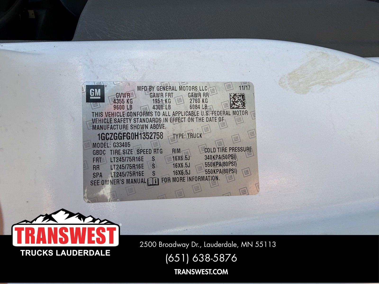 Used 2017 Chevrolet Express 3500 RWD image 19