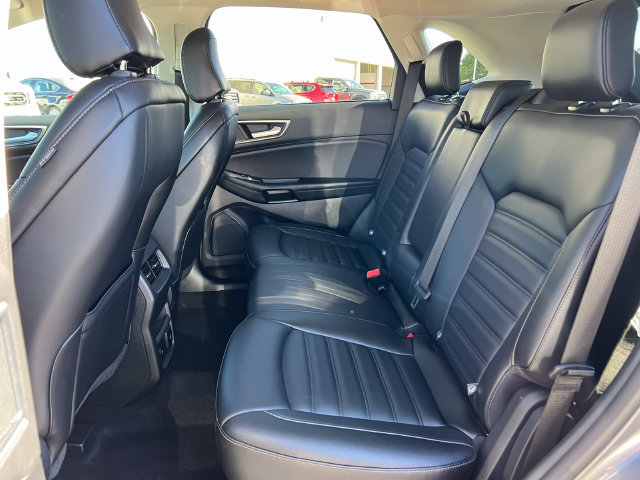 Certified 2024 Ford Edge SEL w/ Convenience Package AWD/4WD image 5