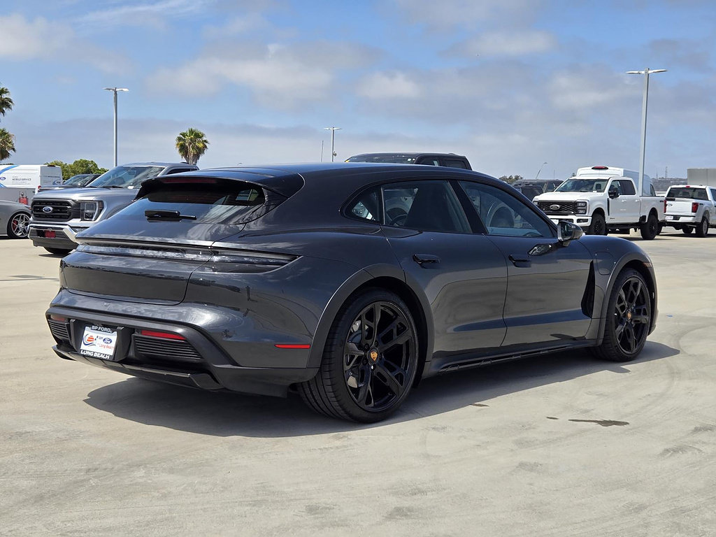 Used 2022 Porsche Taycan 4 Cross Turismo AWD/4WD image 4
